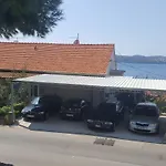 Daire A2-apt W Shared Pool & Balcony Next To The Trogir