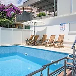 A2-apt W Shared Pool & Balcony Next To The Trogir