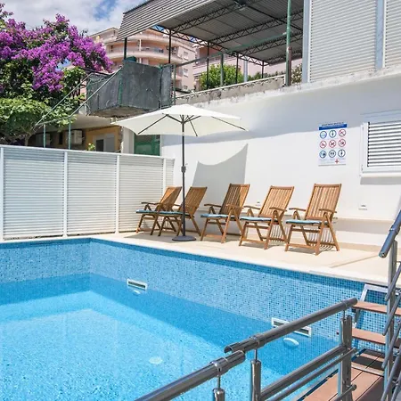 A2-apt W Shared Pool & Balcony Next To The * Trogir
