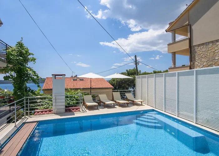 Apartment A2-apt W Shared Pool & Balcony Next To The *
