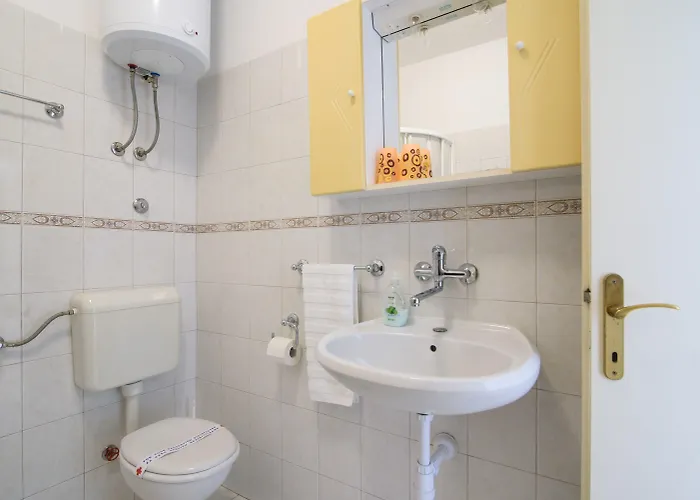 Apartment A2-apt W Shared Pool & Balcony Next To The Trogir