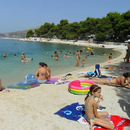 A2-apt W Shared Pool & Balcony Next To The Trogir